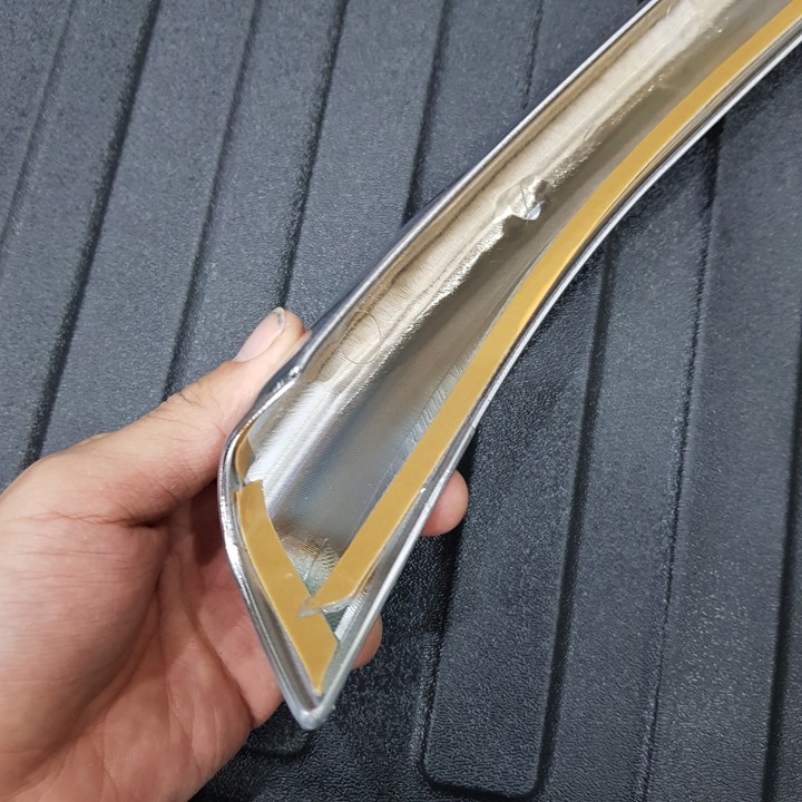 Ốp cản trước Toyota Altis 2018-2022 - mạ Crom(hàng cao cấp)