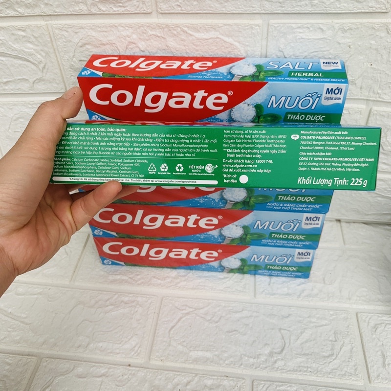 Kem đánh răng colgate Muối Thảo Dược 225g,Nướu &amp; Răng chắc khỏe, hơi thở thơm mát