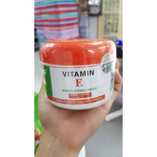 Kem Giữ Ẩm Vitamin E Darling 175g