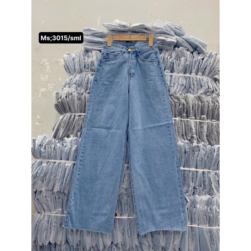 Quần jeans loe ống rộng