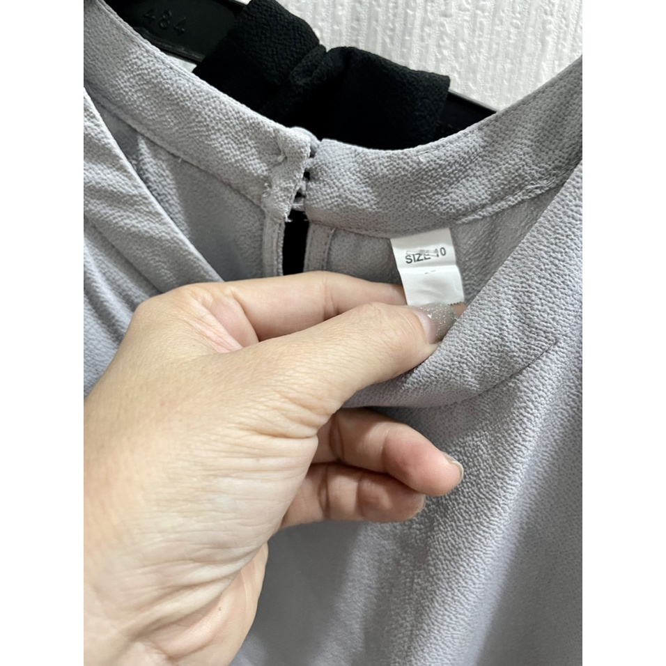 Áo Still Cát Đã Cắt Nhãn Chính Sát Nách Có Nút Sau - 2680