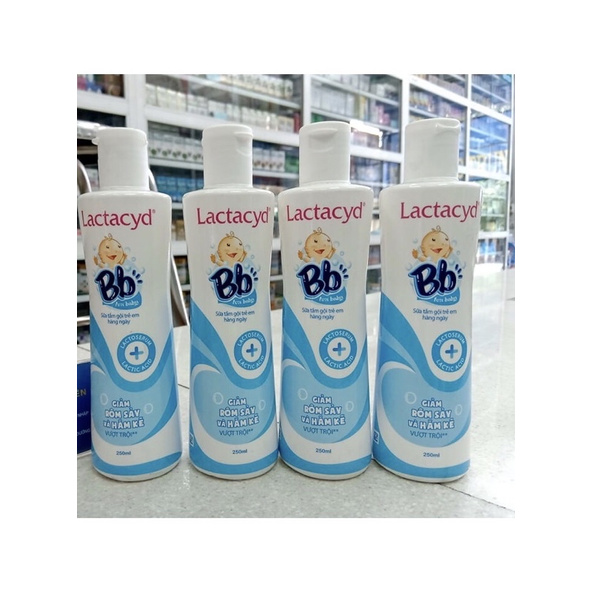 Sữa tắm trẻ em Lactacyd BB dùng cho trẻ sơ sinhphòng ngừa rôm sảy,hăm kẽ ,làm sạch da và vùng niêm mạc,không kích ứng.