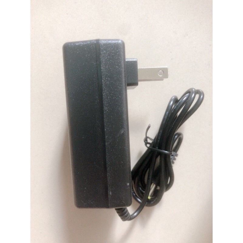 Sạc 2S 8,4V 2A vuông, chuyên sạc pin Li-ion 7,2V-8,4V, sạc máy khoan, ắc quy lithium có đèn báo đầy.