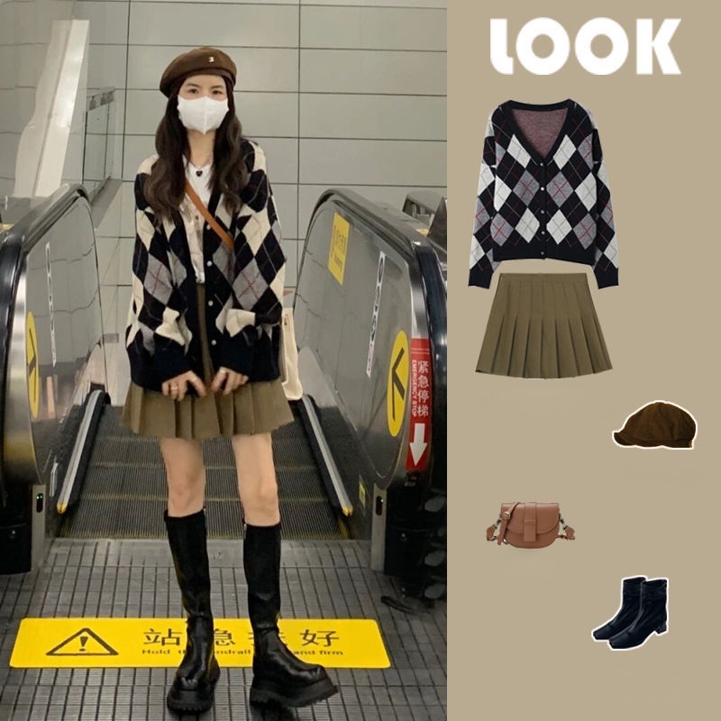 Bộ áo khoác cardigan dệt kim + chân váy xếp ly thời trang thu đông 2021