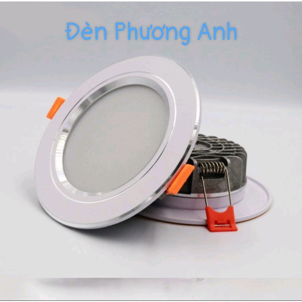 Đèn âm trần  7w và-9w phi 90 có 3 chế độ ánh sáng đổi màu trắng-vàng- trung tính