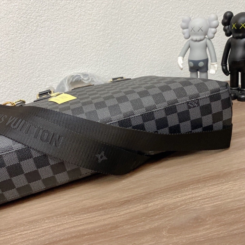 Cặp nam LV Louis*Vuitton* Mesenger da bê cao cấp Au nhập khẩu mới nhất 2021 | BigBuy360 - bigbuy360.vn