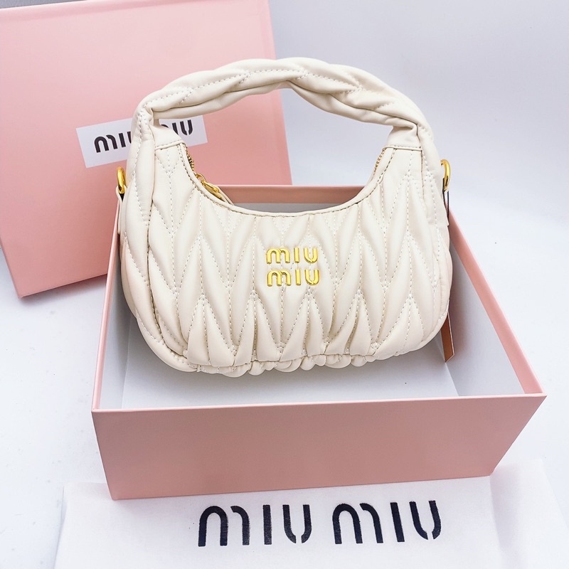 Túi miu miu kẹp nách
