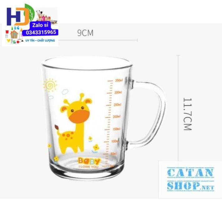 Ly chịu nhiệt thủy tinh chia vạch có nắp (tặng kèm ống hút), cốc ly pha sữa cho bé (mẫu ngẫu nhiên)