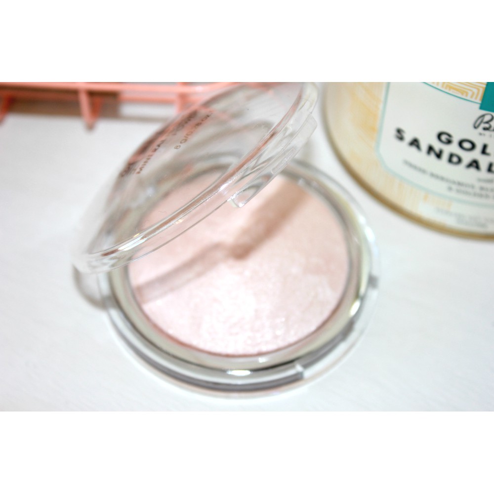 Phấn bắt sáng Catrice High Glow Mineral Highlighting Powder