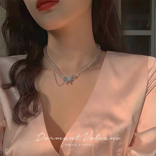 Vòng cổ xinh hình bướm