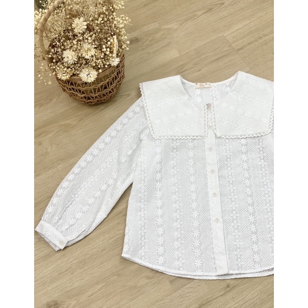 Áo sơmi nữ cổ vuông thêu chìm LÁ IN HOA