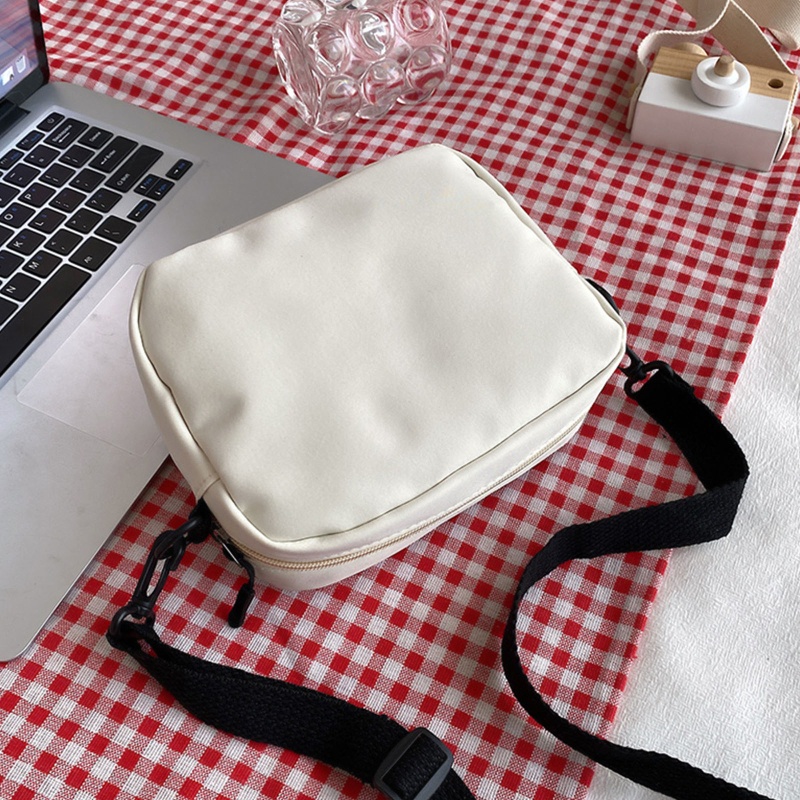 Túi Đeo Chéo Vai Bằng Nylon Thời Trang Sành Điệu Cho Nữ