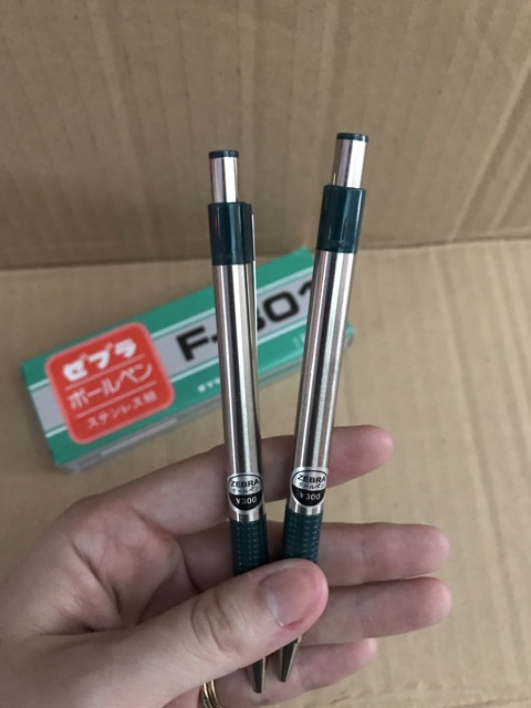 Bút bi bấm văn phòng Zebra F301 0.7mm