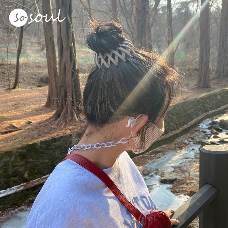 Kẹp tóc nhựa màu trơn thiết kế đơn giản dành cho nữ