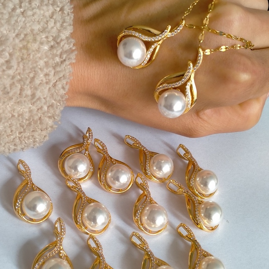 Mặt Dây chuyền Đính Đá Cao cấp Lấp lánh Rất Đẹp (Nhiều Mẫu)