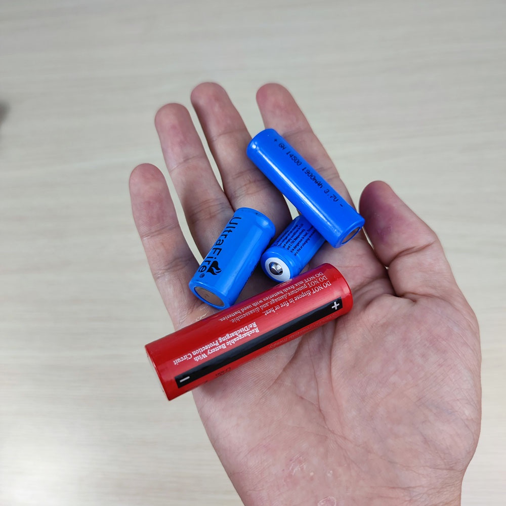 Pin sạc các loại Lithium 14250 18650 14500 16340 có thể sạc lại