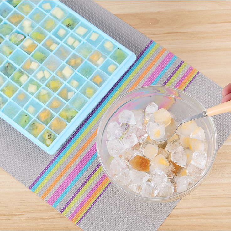 Khay Làm Đá Viên Tủ Lạnh Bằng Nhựa Dẻo 60 Ngăn