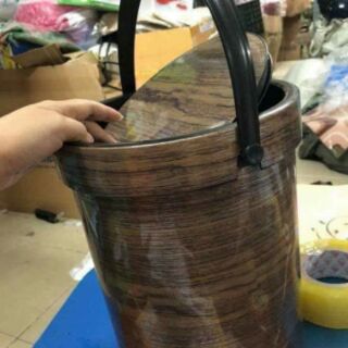 Sọt rác vân gỗ