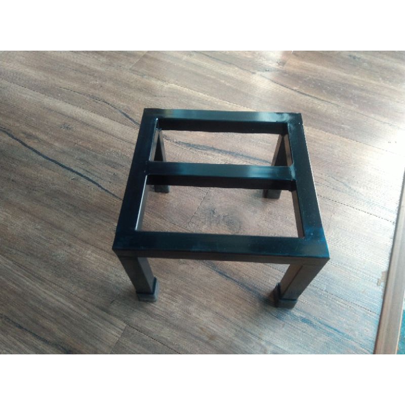 Kệ Vuông kê chậu hoa, cây cảnh kích thước 20cmx20cm. cao 20cm. hộp sắt 20*20mm