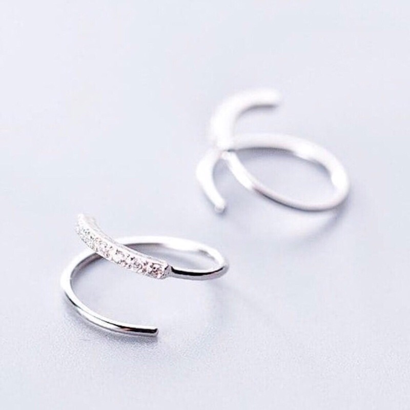 Khuyên tai bạc 925 hình xoắn tiny line lạ mắt độc đáo Dế Bạc - K5830