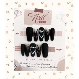 Nailbox móng úp thiết kế màu đen nhám