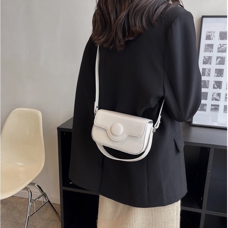 Túi Xách Phong Cách HQ nhẹ nhàng nữ tính 2 màu đen trắng