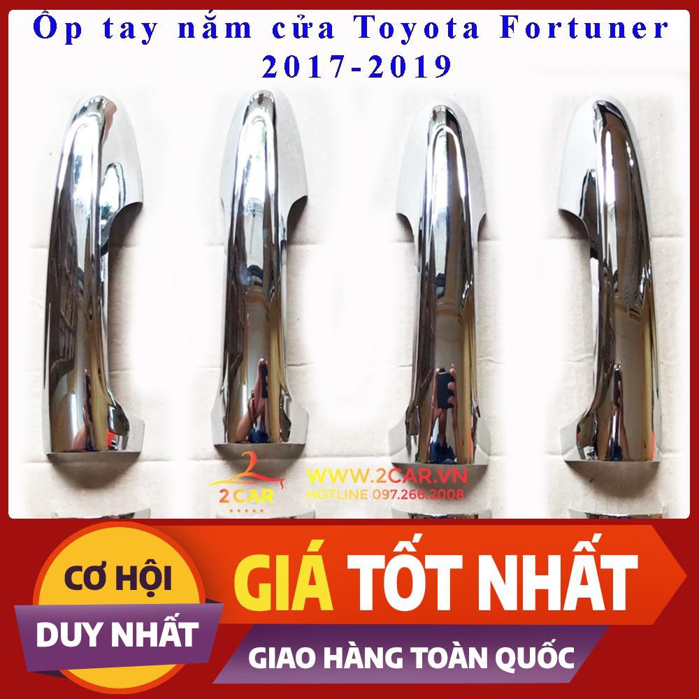 Ốp tay nắm cửa xe Toyota Fortuner 2017-2019