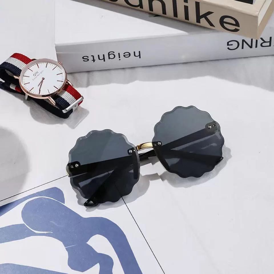 Kính mát thời trang đường phố cho trẻ em