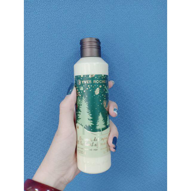 Sữa dưỡng thể Yves Rocher At The Heart Of Pine Trees 200ml