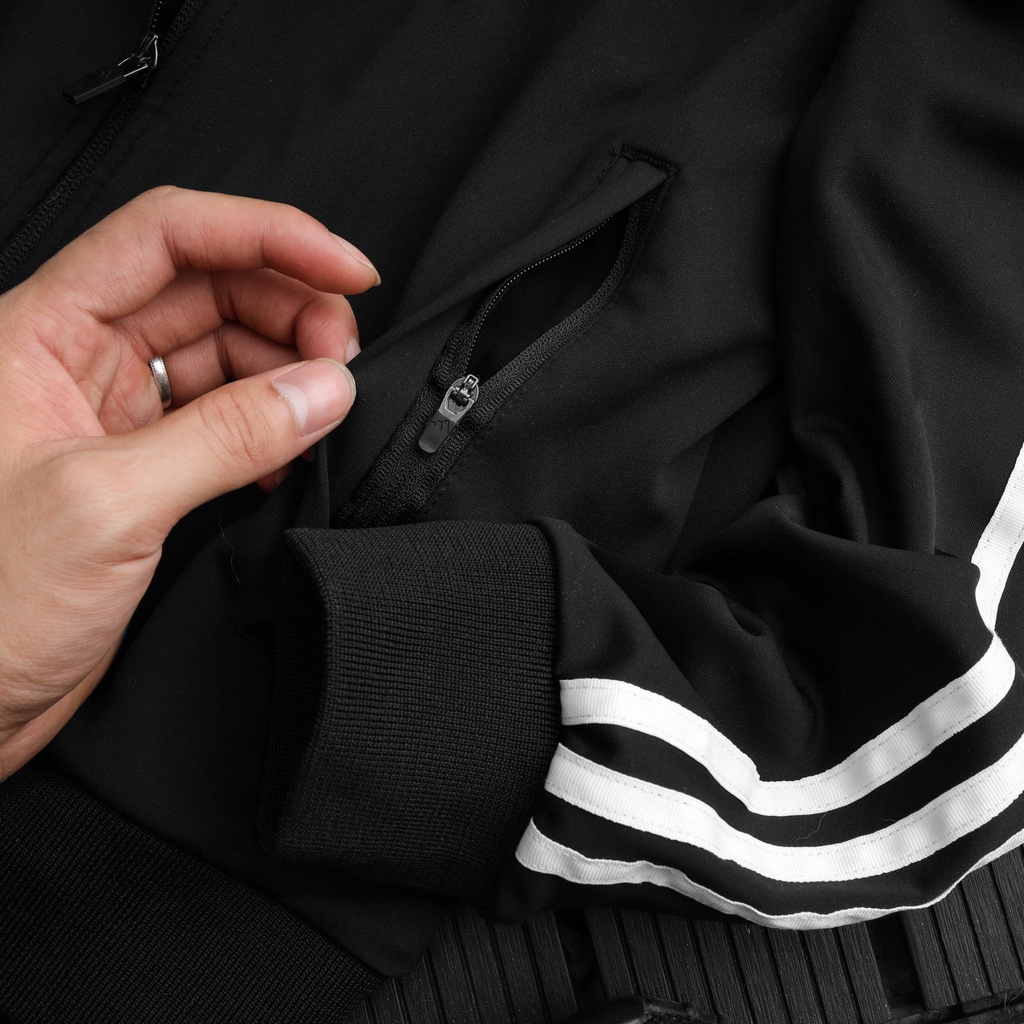 Áo khoác thể thao phối sọc chất liệu poli 2 da cao cấp 8623