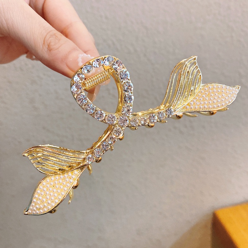 (MớI) Kẹp TóC HìNh Cá MậP ĐíNh NgọC Trai Giả