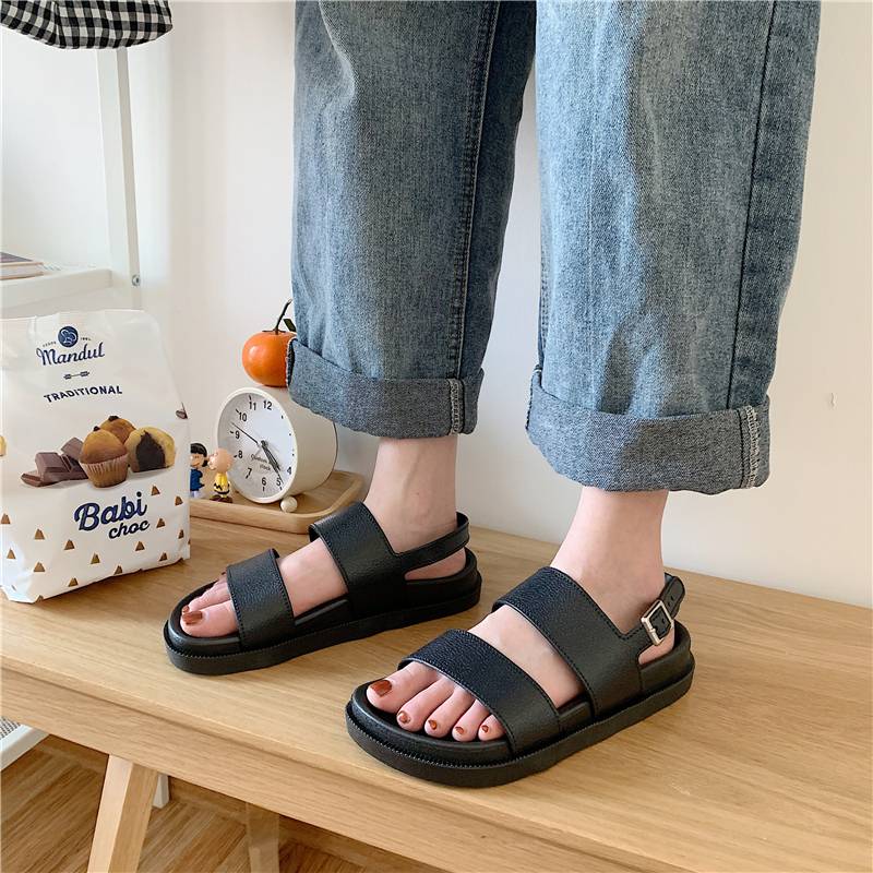 Korean version of the fashion retro Hong Kong flask thick sandals female summer students wear the sand beach flat Roman shoes