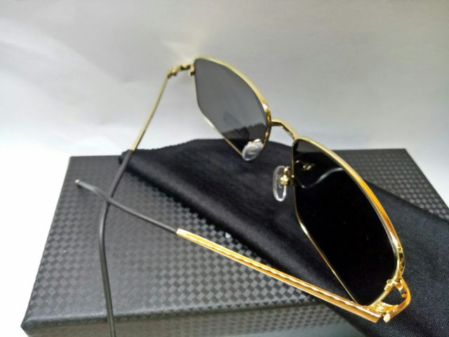 MẮT KÍNH NAM VUÔNG MÀU ĐEN GỌNG VÀNG | BigBuy360 - bigbuy360.vn