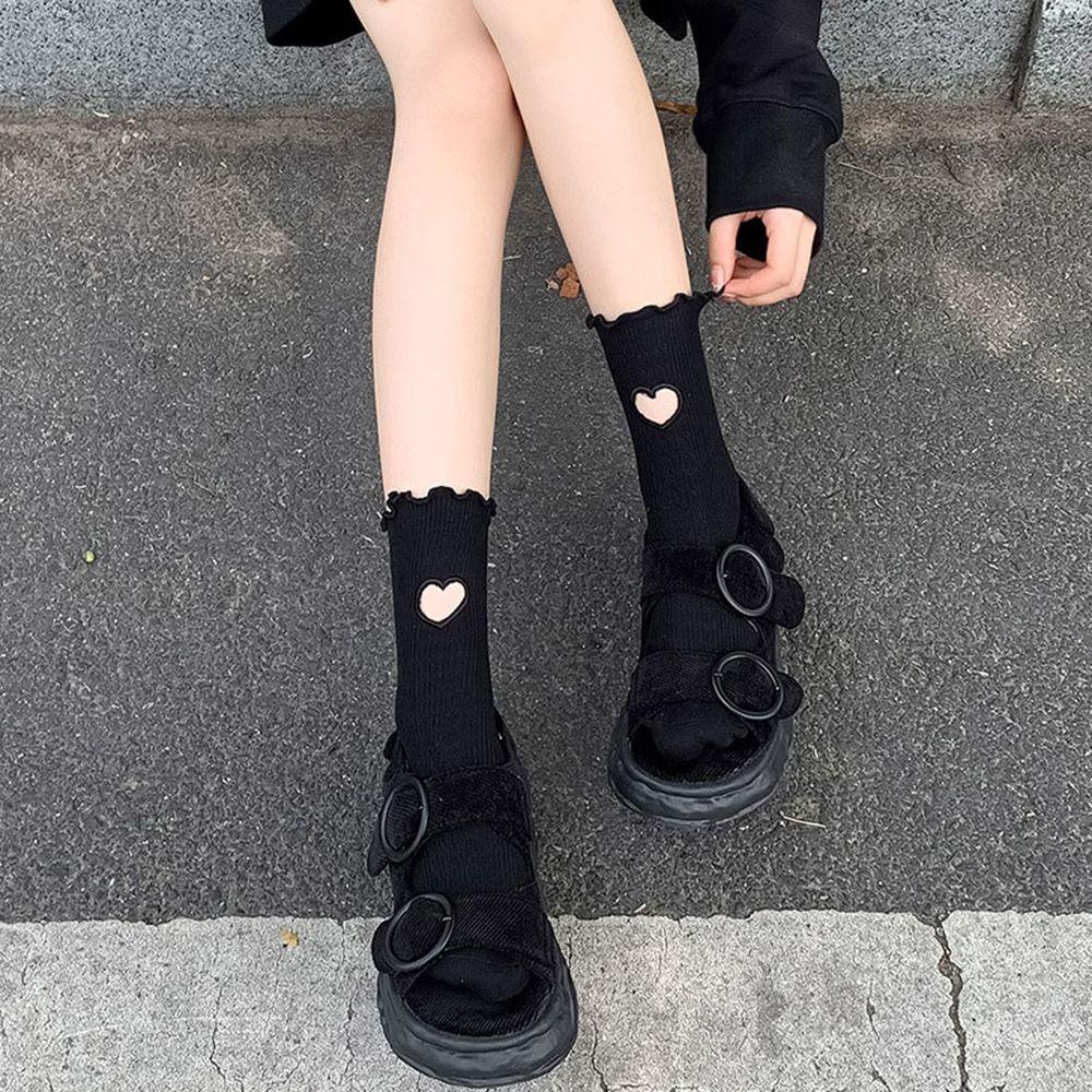 Vớ Cotton Cổ Cao Họa Tiết Trái Tim Dễ Thương Bắt Mắt