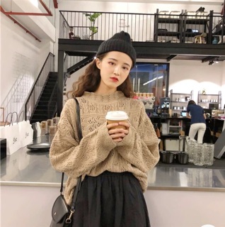 Áo len form rộng cổ lọ hoạ tiết