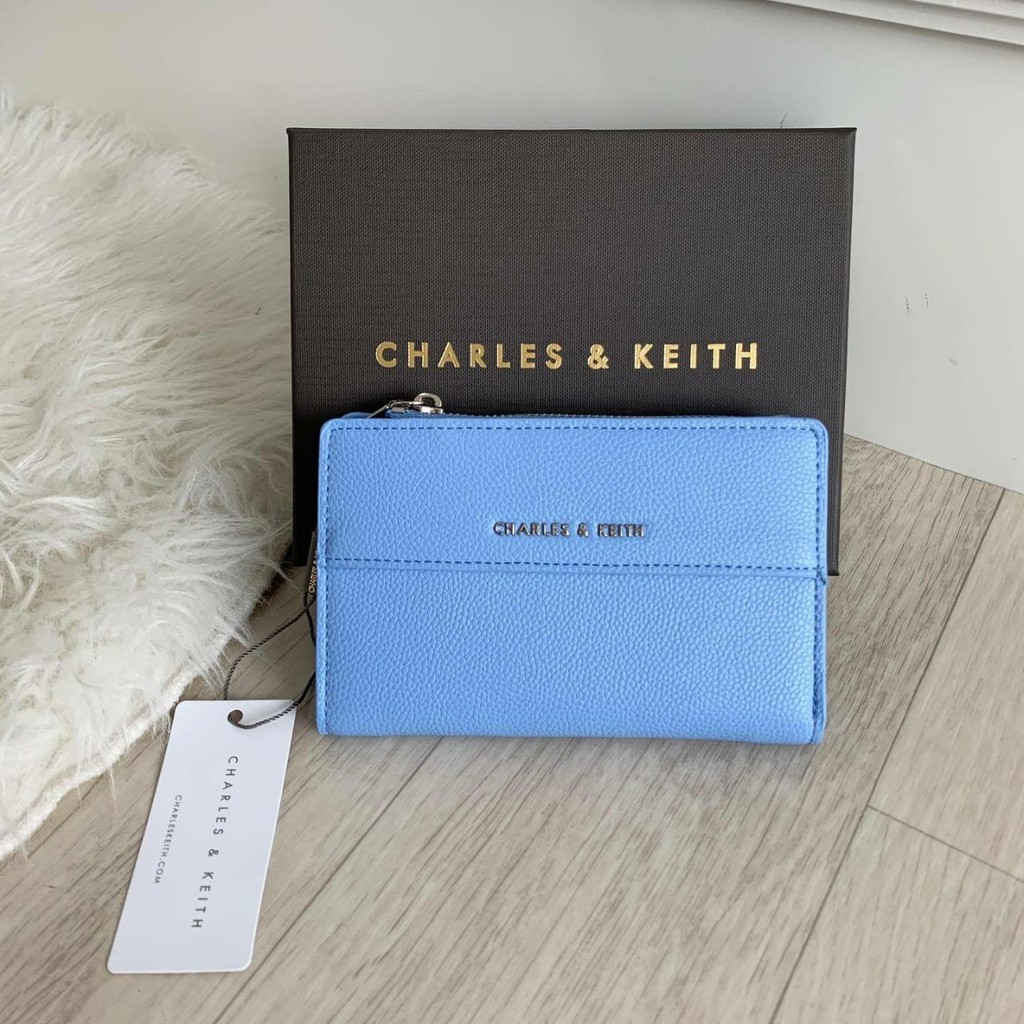 Ví Charles & Keith Dáng Dài Sang Trọng 23 / 245