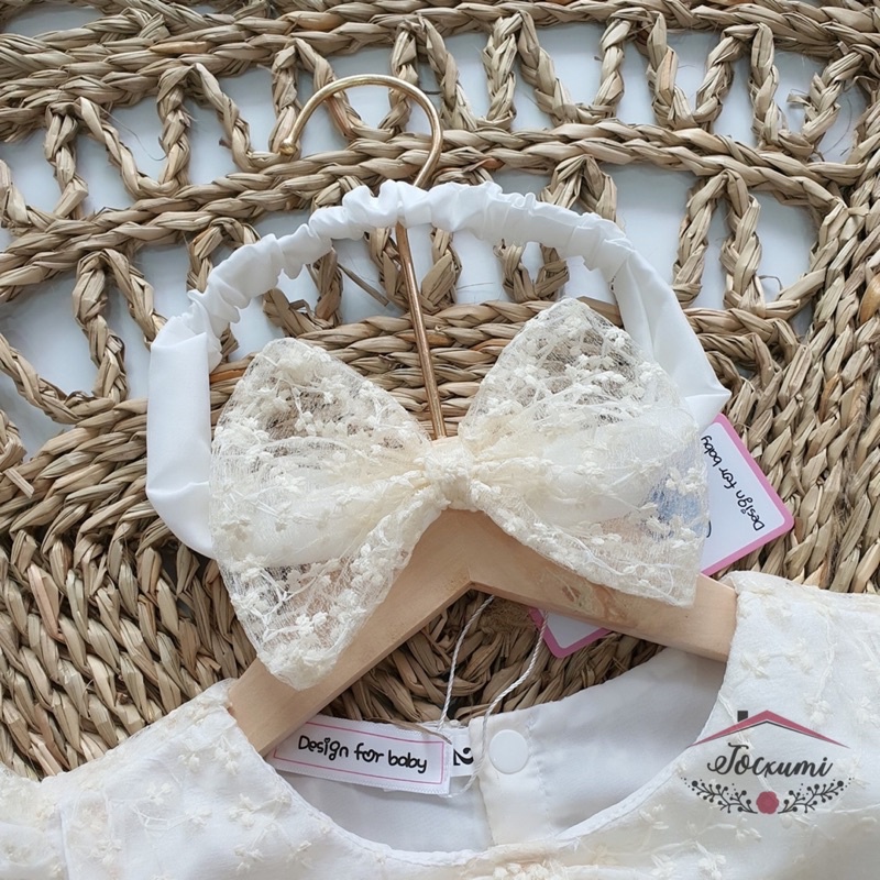 Váy công chúa trắng cổ nơ tay phồng ren cao cấp - Tocxumi