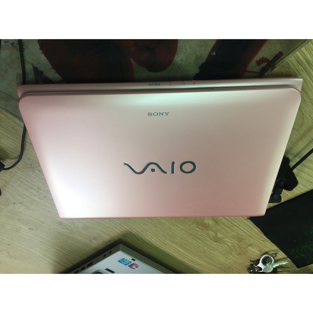 Sang chảnh laptop mini Sony vaio SVE11 màu hồng Ram 4gb HDD 320gb màn 11.6inh cạc rời AMD-7230M Tặng phụ kiện | BigBuy360 - bigbuy360.vn