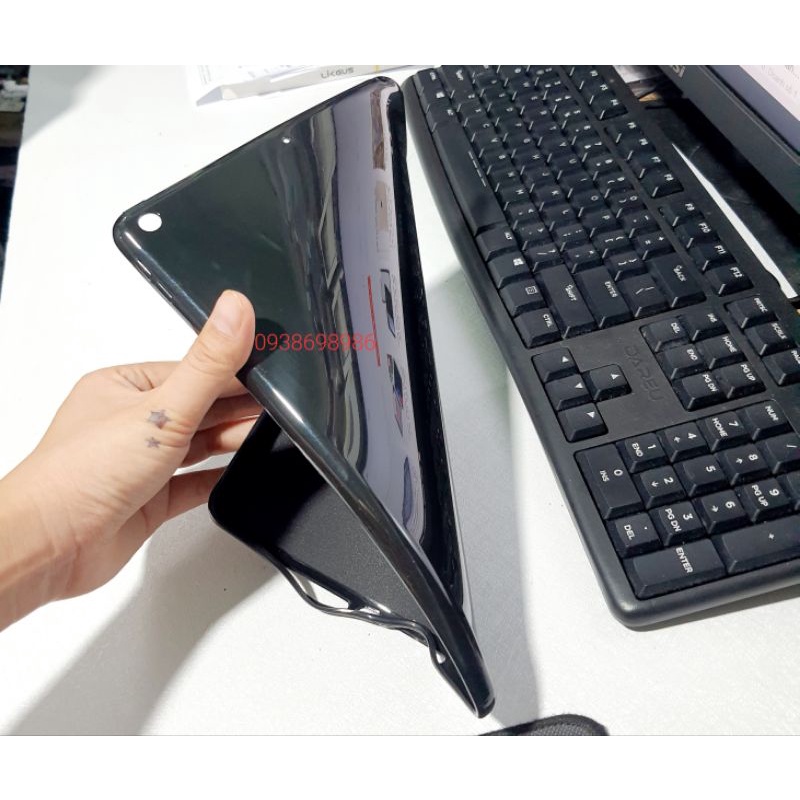 Ốp lưng dẻo màu đen ipad Gen 9 , gen 7 , gen 8 10.2 inch bảo vệ máy