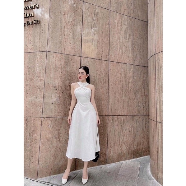 Đầm dự tiệc maxi cổ yếm