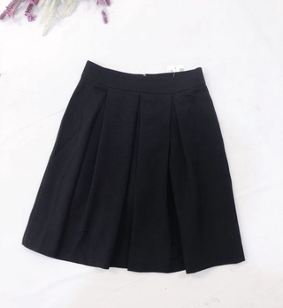 Chân váy xếp ly midi