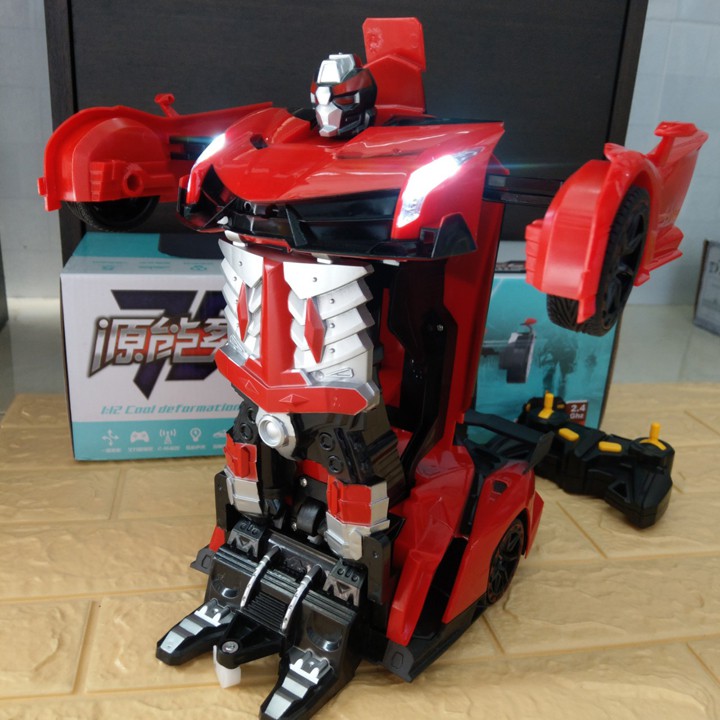 Ô tô điều khiển từ xa biến hình Robot - OTO0