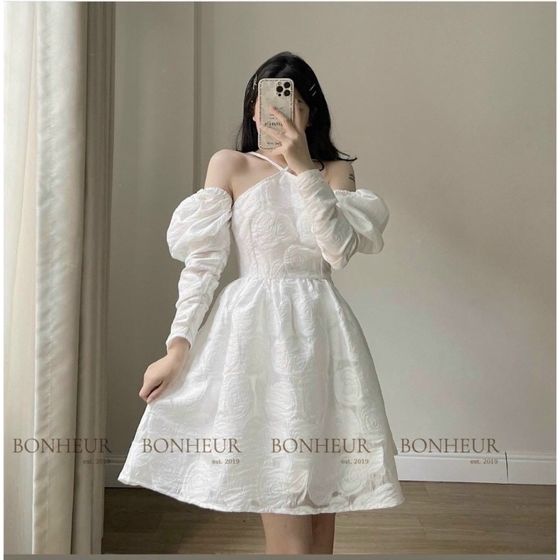 ĐẦM TRẮNG GẤM HOA NỔI DÂY YẾM RỚT TAY PHỒNG