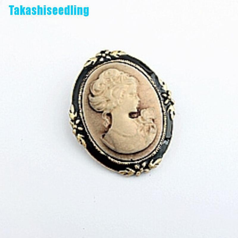Lắc Chân Phong Cách Cổ Điển