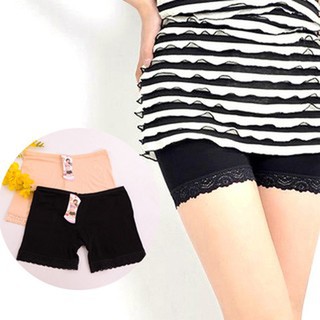 Quần đùi mặc trong váy cotton viền ren