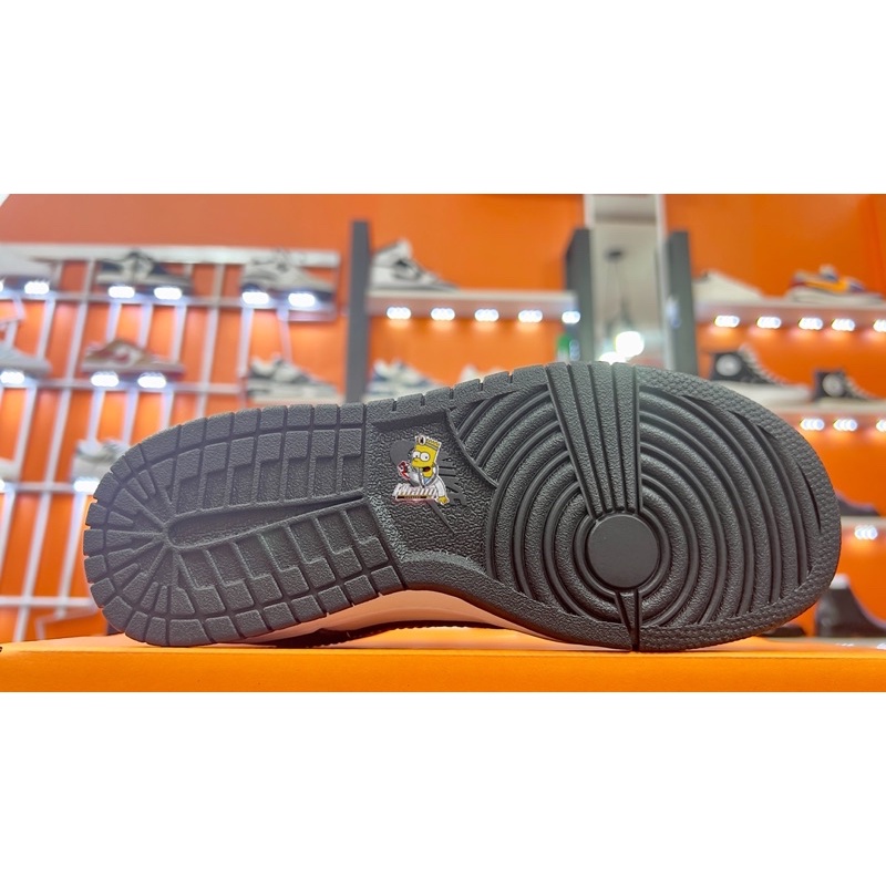 GIÀY THỂ THAO SB PANDA TRẮNG ĐEN TẶNG KÈM BỘ QUÀ TẶNG GIÁ TRỊ