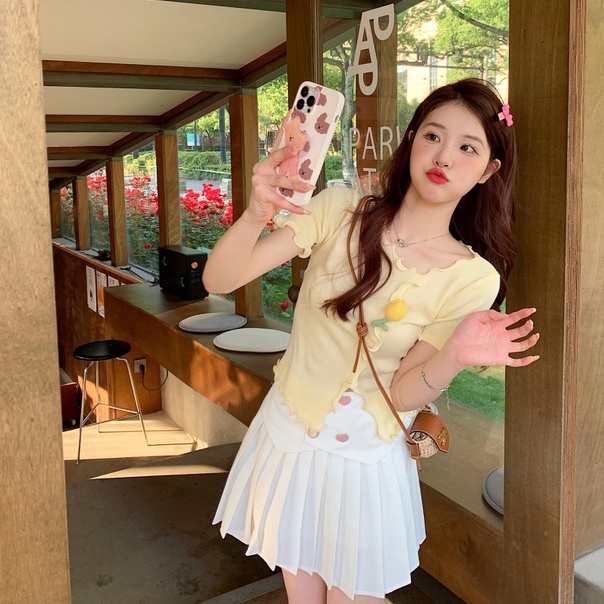 【Hana and Alice】Áo Thun Dệt Kim Tay Ngắn Đính Tai Hoa Xinh Xắn Hợp Thời Trang