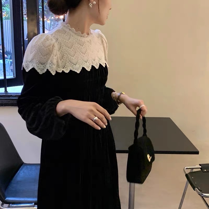 Váy ren pha nhung