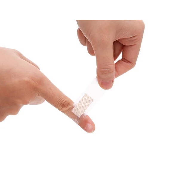 1 Hộp Băng Keo Cá Nhân Trong Suốt Adhesive Plaster Ace-Band-S Transparent 72 Mm X 18 Mm  Young Chemical Vina