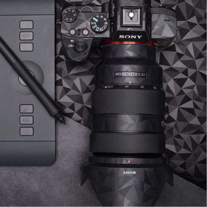 Miếng Dán Skin Máy Ảnh 3M - Mẫu Nordic Black vân nổi- Cho máy ảnh Sony A7/ A72/ A73/A7R3/ A7SII/ A6300/ A6400...